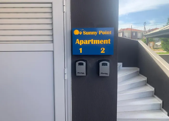 Sunny Point 아파트