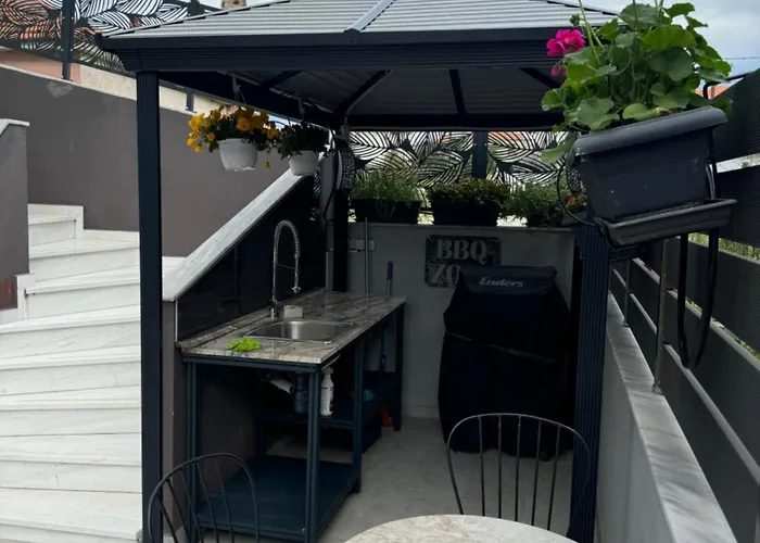 Sunny Point Апартаменты